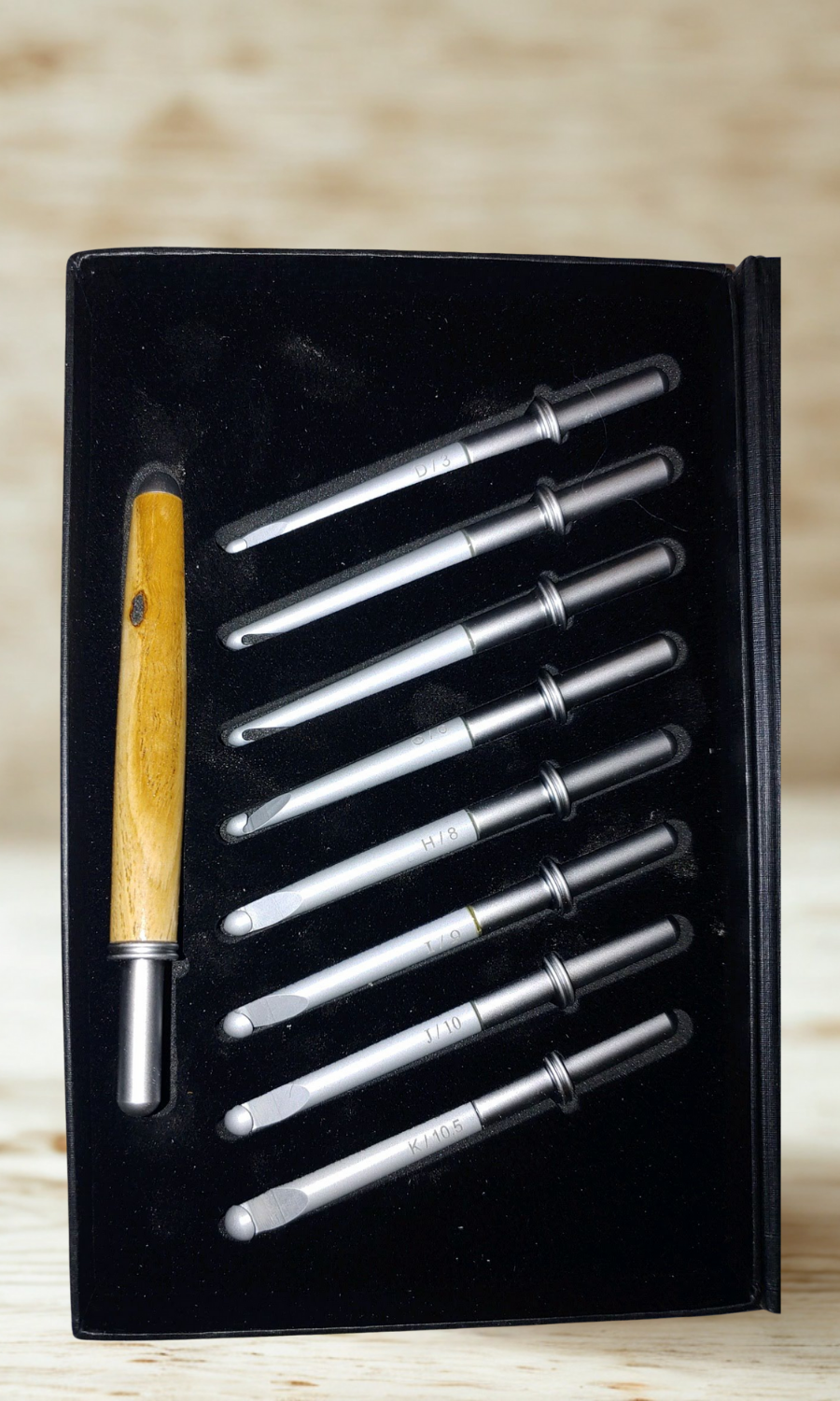 9 pc Crochet Hooks Set